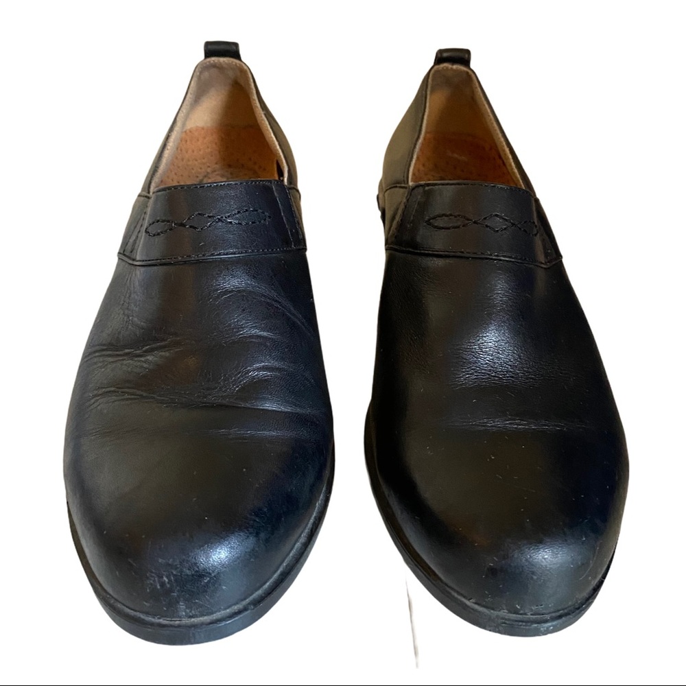 Ariat slip-on black leather low heel 6.5